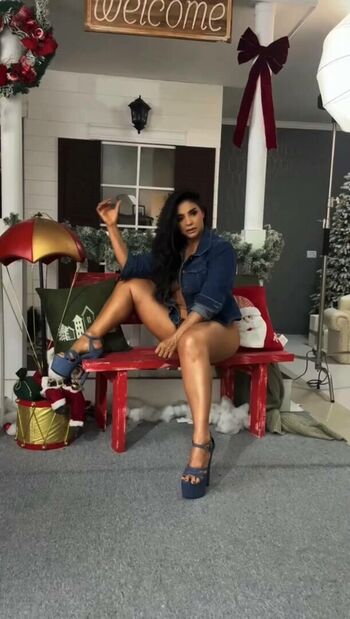Full leaked Paola farias private onlyfans photo