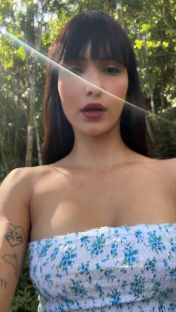 Full leaked Paola trizz private onlyfans photo