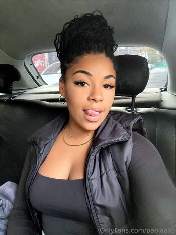 Full leaked Paolaaxo private onlyfans photo