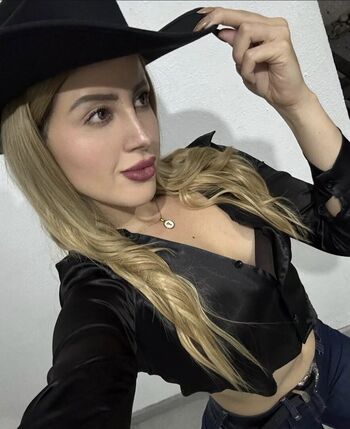 Full leaked Paolacxs private onlyfans photo