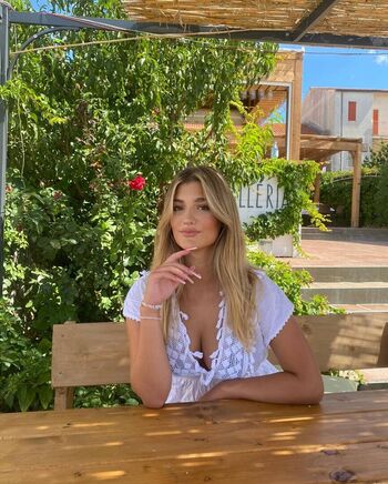 Full leaked Paolaperente private onlyfans photo