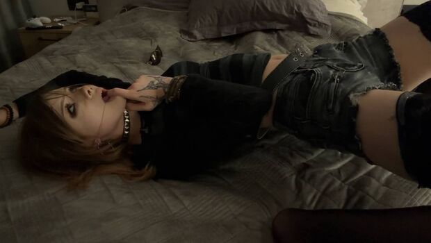 Full leaked Paradoxy private onlyfans photo