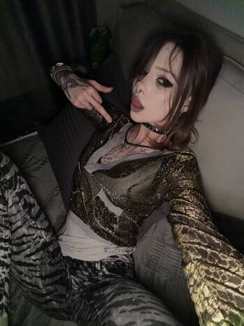 Full leaked Paradoxy private onlyfans photo