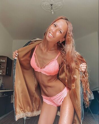 Full leaked Paris devine private onlyfans photo