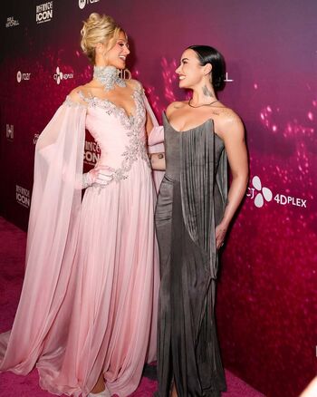 Full leaked Paris hilton page private onlyfans photo