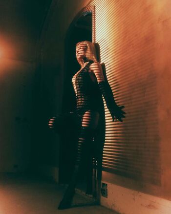 Full leaked Paris hilton page private onlyfans photo