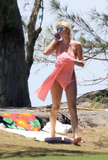 Full leaked Paris hilton private onlyfans photo