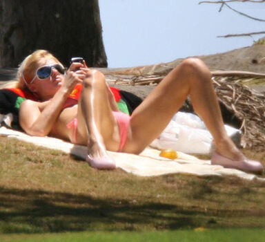 Full leaked Paris hilton private onlyfans photo