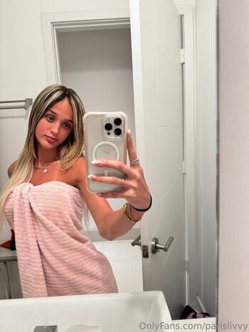 Full leaked Parislivvy private onlyfans photo