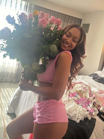 Full leaked Parker mckenna posey page private onlyfans photo