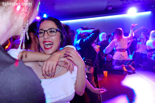 Full leaked Party hardcore model thread page private onlyfans photo