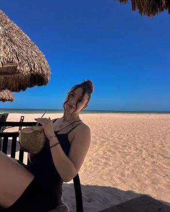 Full leaked Paula sanchiz paulattier private onlyfans photo