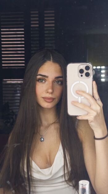 Full leaked Paulacg oficial private onlyfans photo