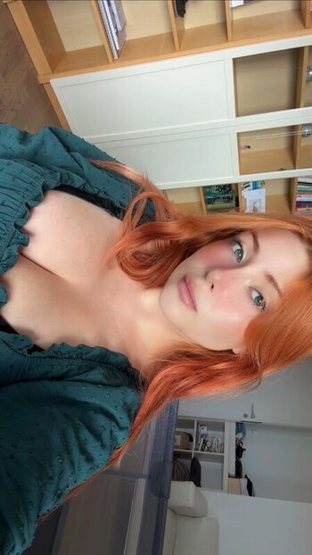 Full leaked Paulaeal private onlyfans photo