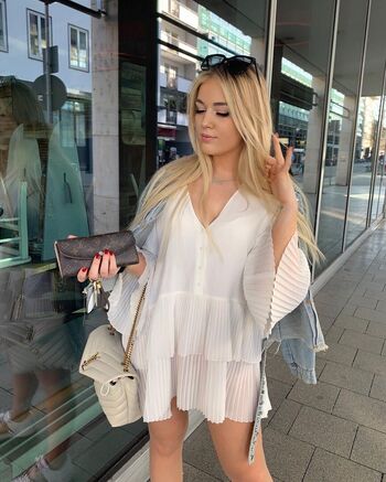 Full leaked Pauline naemi private onlyfans photo