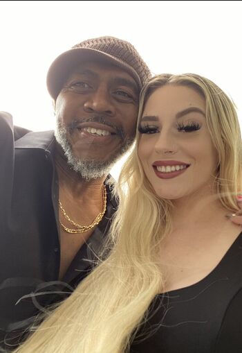 Full leaked Pawgemily private onlyfans photo