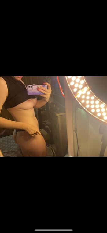 Full leaked Peachesgalore private onlyfans photo