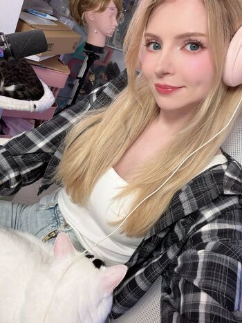 Full leaked Peachmilky page private onlyfans photo