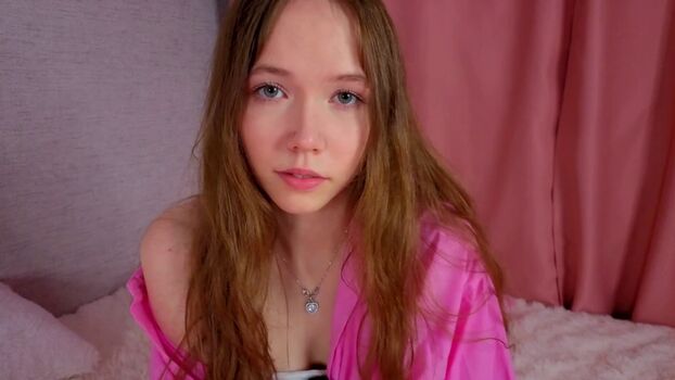 Full leaked Pearly peach private onlyfans photo