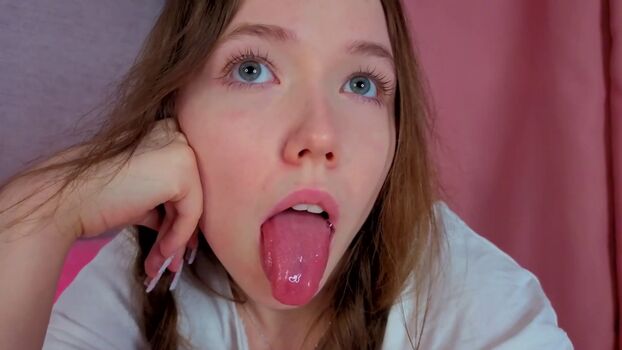 Full leaked Pearly peach private onlyfans photo