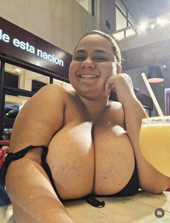 Full leaked Pequitasph private onlyfans photo