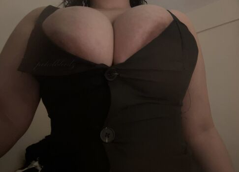 Full leaked Petalbleedz private onlyfans photo
