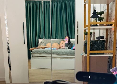 Full leaked Petite bella private onlyfans photo