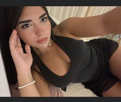 Petite Maya