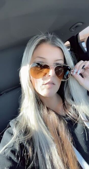 Full leaked Petitehotwife private onlyfans photo