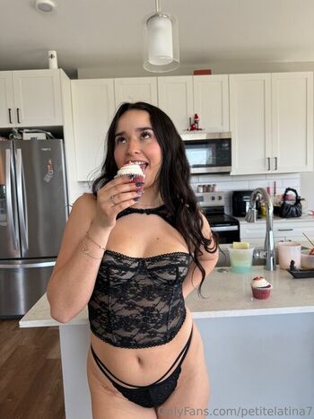 Full leaked Petitelatina private onlyfans photo