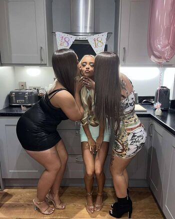 Full leaked Petitesneakylink  page private onlyfans photo