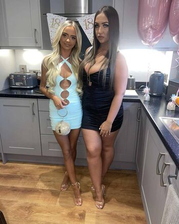 Full leaked Petitesneakylink  page private onlyfans photo