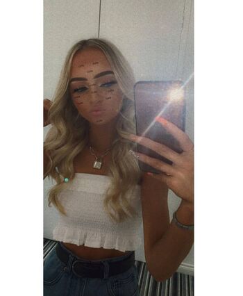 Full leaked Petitesneakylink private onlyfans photo