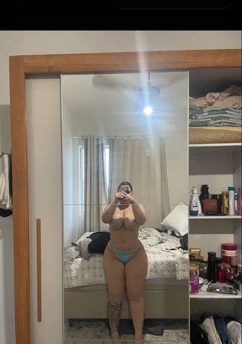 Full leaked Phavolla private onlyfans photo