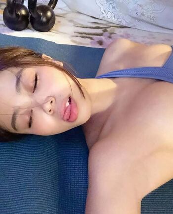 Full leaked Pheeeebbbbss private onlyfans photo