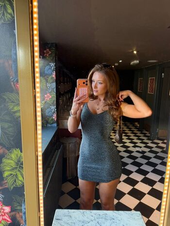 Full leaked Pheobeisginger private onlyfans photo