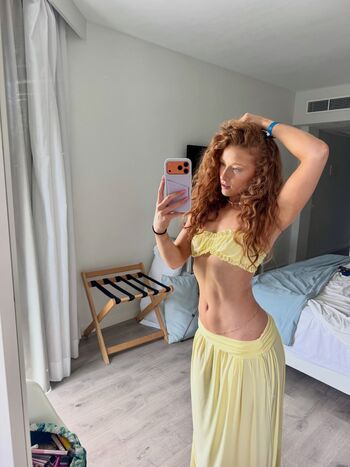 Full leaked Pheobeisginger page private onlyfans photo