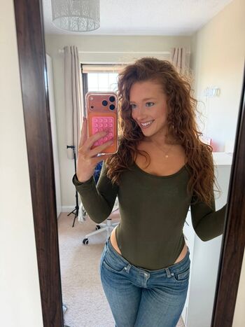 Full leaked Phoebeisginger page private onlyfans photo