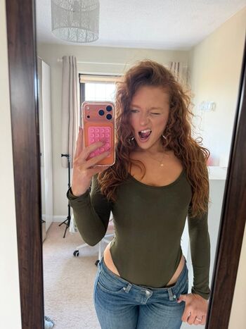 Full leaked Phoebeisginger page private onlyfans photo