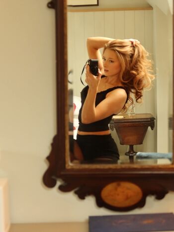 Full leaked Phoebeisginger page private onlyfans photo