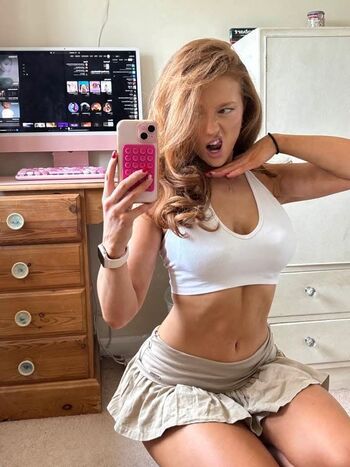 Full leaked Phoebeisginger page private onlyfans photo