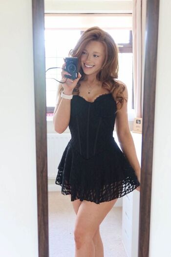 phoebeisginger