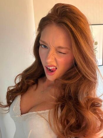 phoebeisginger