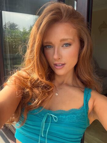 phoebeisginger