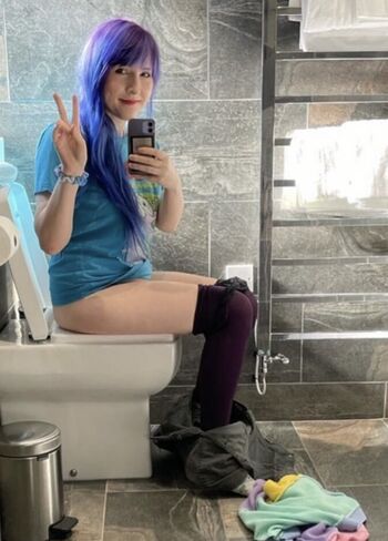 Full leaked Phoefi private onlyfans photo