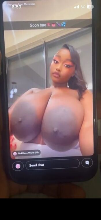 Full leaked Phynsea private onlyfans photo