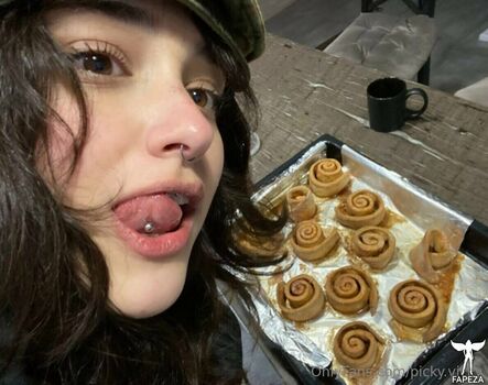 Full leaked Pickyvicky private onlyfans photo