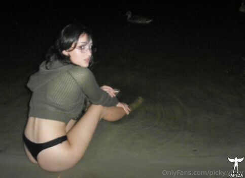 Full leaked Pickyvicky private onlyfans photo