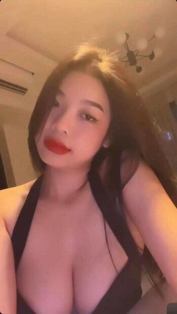 Full leaked Pigsweety page private onlyfans photo