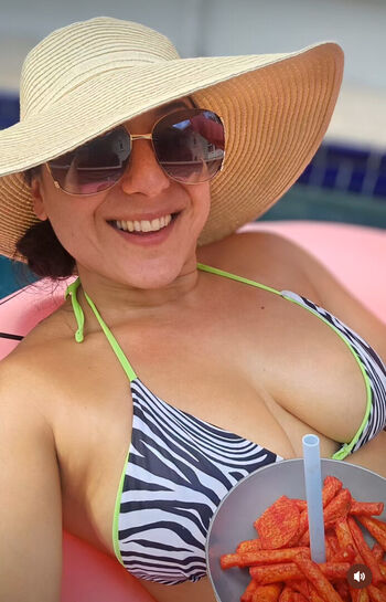 Full leaked Pineapple hoops private onlyfans photo